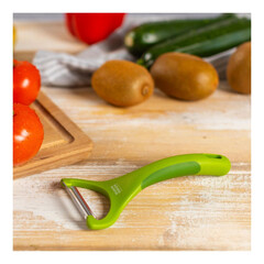 Белачка Kuhn Rikon Peeler Piranha, зелена