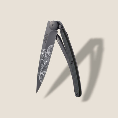 Джобен нож Deejo 37g, Carbon Fiber / Café Racer