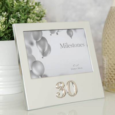 Алуминиева фоторамка Celebrations с 3D цифра "30"