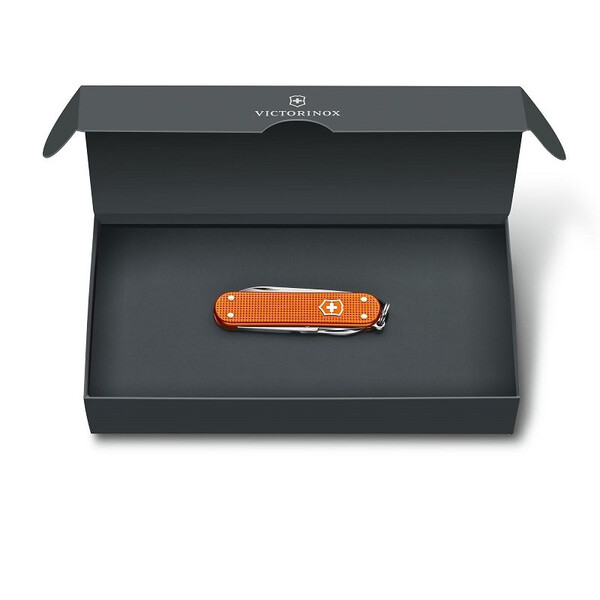 Швейцарски джобен нож Victorinox Classic Alox LE2021 Tiger Orange 0.6221.L21