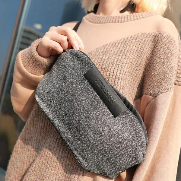 Чанта за кръст или през рамо XD-design  Urban Cut Proof Bumbag, сива P730.062