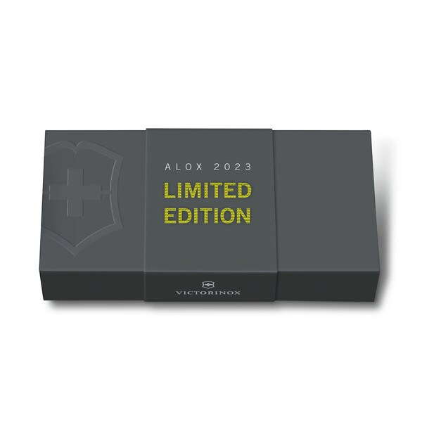 Швейцарски джобен нож Victorinox Pioneer X Alox Limited Edition 2023 Electric Yellow 0.8231.L23
