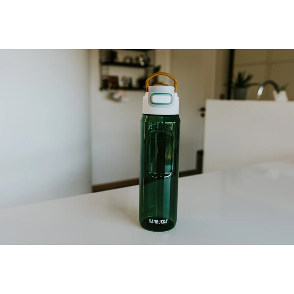 Бутилка за вода от тритан Kambukka Elton, без ВРА, с капак 3 в 1 Snapclean®, 1000 мл, Olive Green